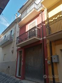 Casa singola a schiera su 3 piani