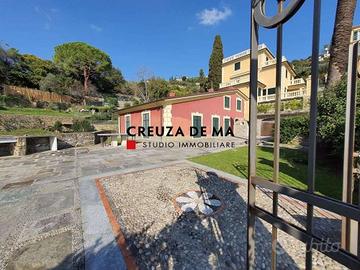 Villa di 310 m² con più di 5 locali a Santa Marghe