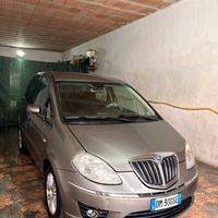 Lancia Musa 1.3 mjt