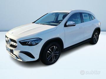Mercedes GLA 180 d Advanced auto