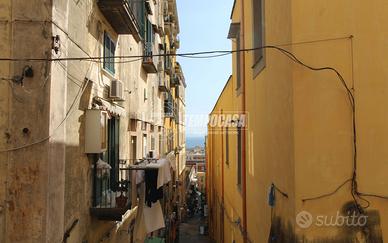 DELIZIOSO BILOCALE - LUMINOSO E CON OCCHIO RIVOLTO