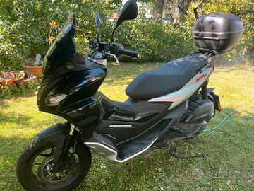 Aprilia SR GT 125 pari al nuovo