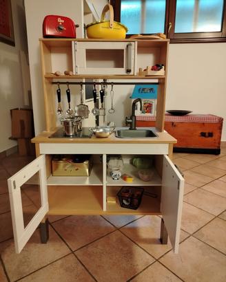 cucina giocattolo in legno
