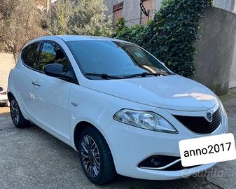 Lancia Ypsilon 1300 diesel km 85.000 euro 6 euro