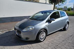 Fiat Grande Punto 1.4 Starjet 16V 3 porte Dynamic