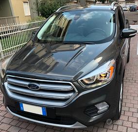 Ford Kuga 2.0 TDCI 150 CV AWD Powershift Titanium