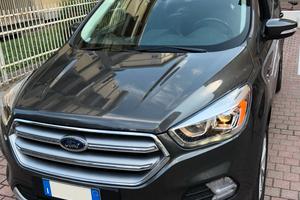 Ford Kuga 2.0 TDCI 150 CV AWD Powershift Titanium