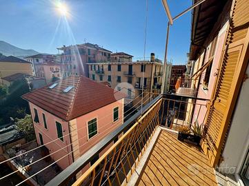 4 LOCALI A SESTRI LEVANTE