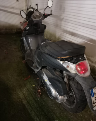 Aprilia Scarabeo 500 light