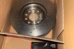 Dischi forati+ pastiglie golf 7 nuovi