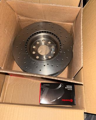 Dischi forati+ pastiglie golf 7 nuovi