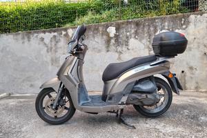 Motociclo Kymco 125 prople