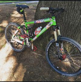 MTB 26 full KONA DAWG