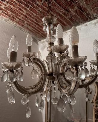 Lampadario antico elegante