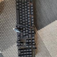 Volante con pedaliera ps4 più tastiera aggiuntiva