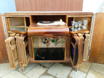 mobiletto giradischi e bar