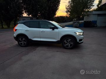 VOLVO XC40 T4 BENZ. 190CV R-DESIGN AUTOM.