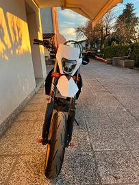 Ktm 690 smc-r 2016 guidabile A2