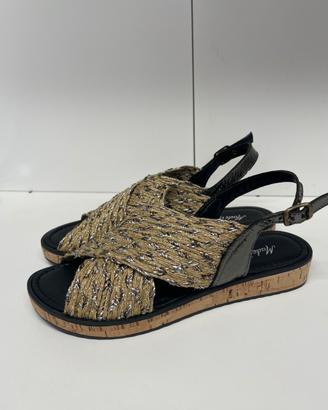 Sandalo con zeppa bassa in tessuto e vera pelle
