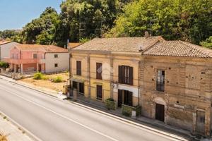 2 LOCALI A ORTONA