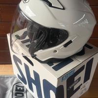 Casco Shoei J Cruise II in fibra.