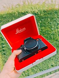 LEICA R-E macchina fotografica analogica rullino 