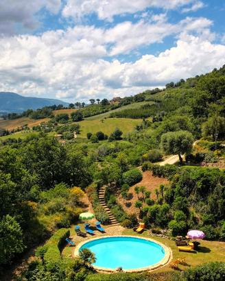 Festività in relax in collina: Casale panoramico
