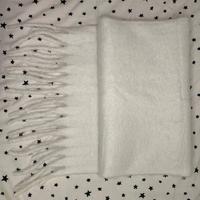 Sciarpa lunga con nappine in mohair bianca