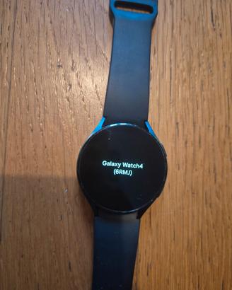 Smartwhach Galaxy whatch 4 samsung LTE come nuovo