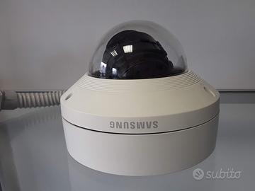 Telecamera di sorveglianza Samsung Network.  Nuova