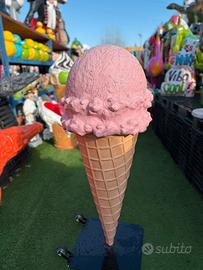 Statua Cono Gelato Rosa
