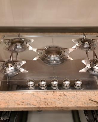 Piano Cottura a Gas SMEG (Modello P705ES).