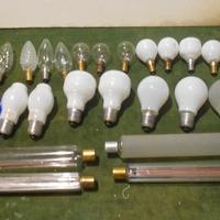 Lotto di 28 lampadine assortite