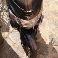 Suzuki Burgman 400 