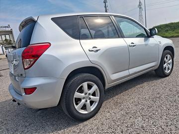Toyota RAV4-2.2 D-4D 136 CV. Sol*GANCIO TRAINO*