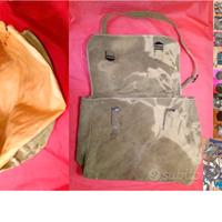 Tascapane militare e altri oggetti militari vintag