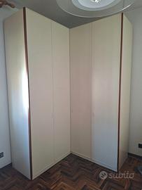 Armadio Angolare a Cabina – Capiente e Moderno