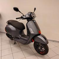 Vespa GTS 125 Super Sport E5+ IN PRONTA CONSEGNA