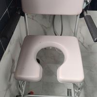 Sedia a rotelle anche per doccia