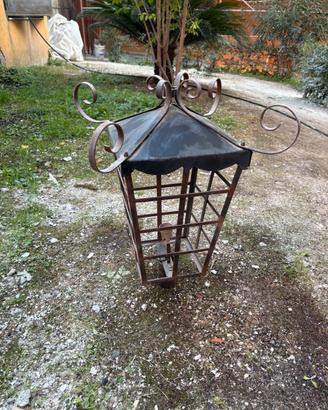 Grande lampione artiginale in ferro battuto