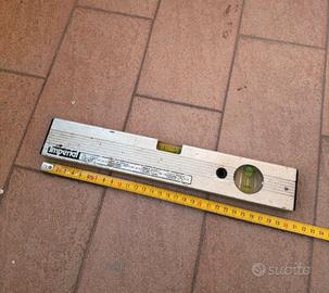 Livella in alluminio