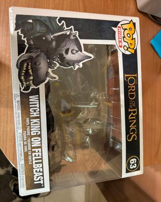 Funko pop 1888 gojo e 63 signore degli anelli