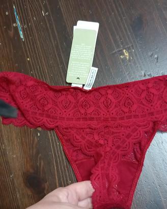 intimo rosso