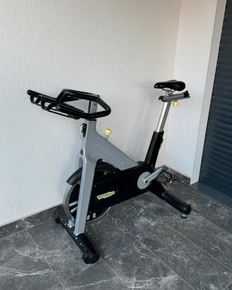 Bicicletta Spinning Technogym + Cover