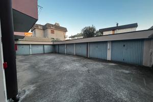 Box 24mq accesso cancello automatico