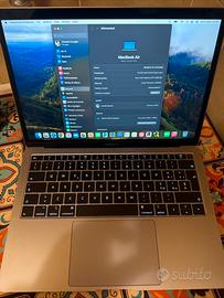 Apple MacBook Air 13.3(128GB SSD,8GB)touch id 2018
