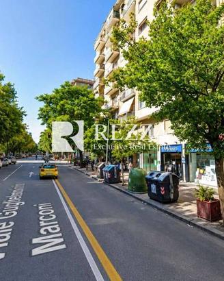 Immobile di 1740 m² con 3 locali a Roma