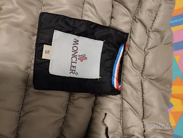 piumino leggero Moncler taglia s