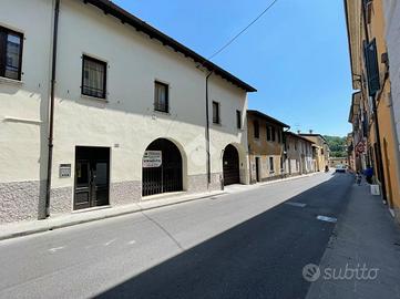 NEGOZIO A CASTIGLIONE DELLE STIVIERE