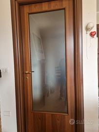 porta interna con vetro satinato 